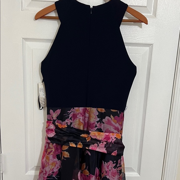 ELIZA J Navy Blue Jersey Criss-Cross Gown Size 8 - Picture 10 of 17